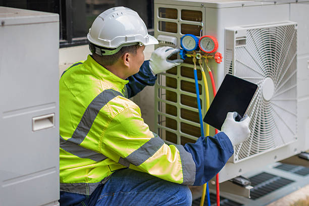 Professional Hvac Maintenance technician working in George West, TX